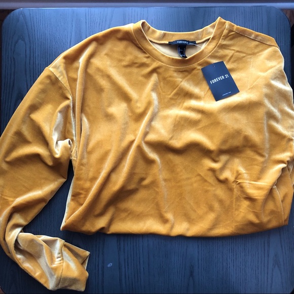 Long Sleeve Velvet Top - Picture 2 of 6